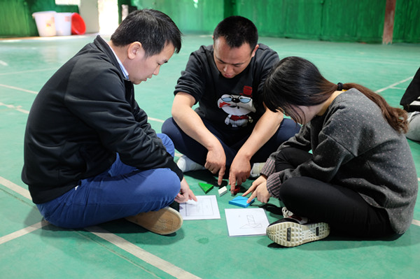Forging Stronger Tuoyuan People: Outdoor Team Building Training